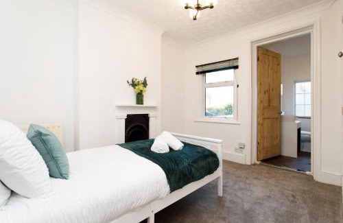 Bishop's Stortford House | Cosy House - Stanstead Airport