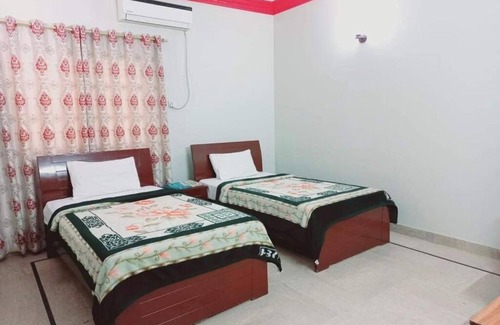 Gulshan-E-Jamal Hotel | Cosy Inn Guest House : Deluxe Double Room