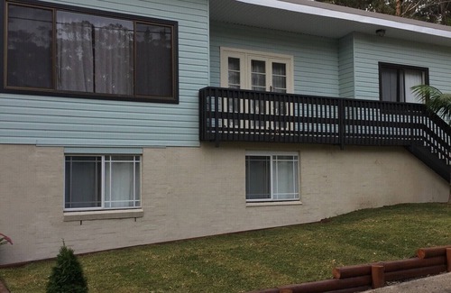 Smiths Lake Cottage | Cosy Lakeside Cottage, Pet Friendly and very close to Surf Beaches, Club & Cafes