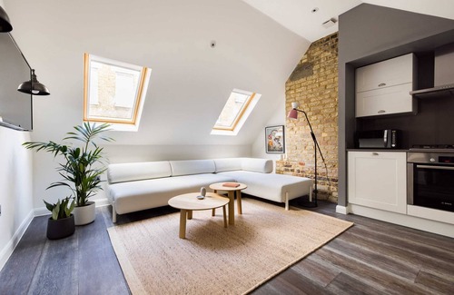 Chinatown Apartment | Cosy Leicester Sq 1BR - Netflix & Nespresso
