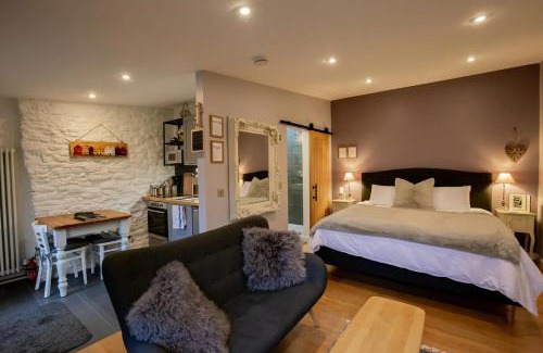 Rode House | Cosy Little Barn near Bath