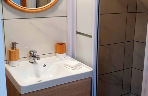 Nanteuil-les-Meaux Bed & Breakfast | Cosy little nest