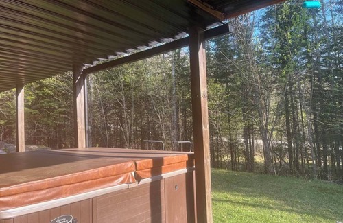 Nominingue Ski Chalet | Cosy log cabin with spa