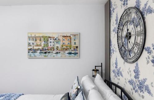 Seven Sisters Apartment | Cosy London Gem next Transport easy access to Central London