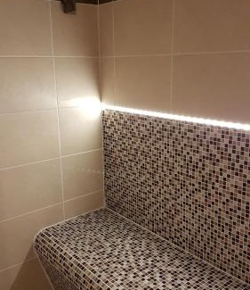 Cemboing Apartment | Cosy Love & Spa Love room avec spa, hammam et sauna privatif