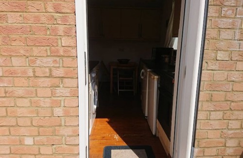 Somers Town Apartment | Cosy luminous 1 bedroom with balcony, tube at 3min