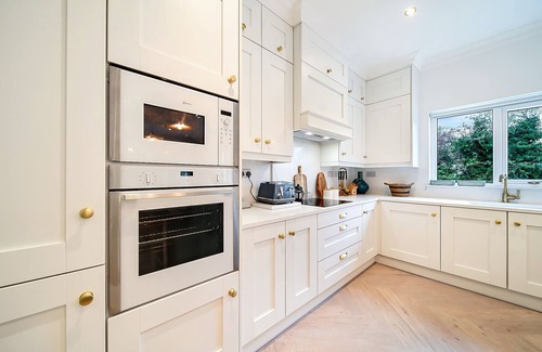 Portsalon Cottage | Cosy, luxury, five bedroom cottage in Portsalon, Donegal next to famous beach.