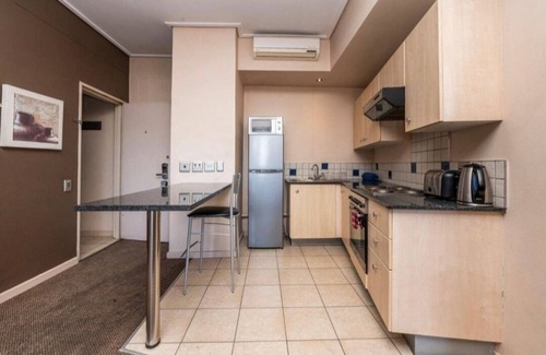 Downtown Johannesburg Apartment | Cosy Marshalls