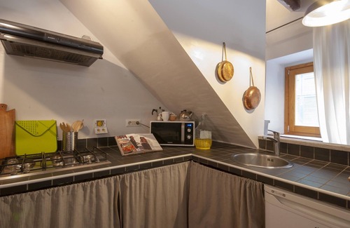 Lake Bracciano House | Cosy Medieval Townhouse, between lake, sea, thermal baths, Rome, Viterbo, Umbria