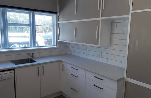 Otaki House | Cosy middle of satelite town.