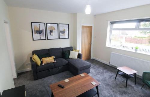Bradford House | Cosy Modern 3 Bedroom House in Bradford City