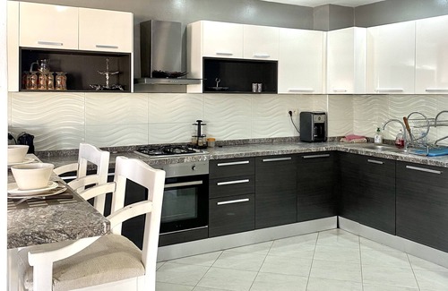 Tamrhakht Apartment | Cosy, Modern and Spacious Apartment (200 m2)