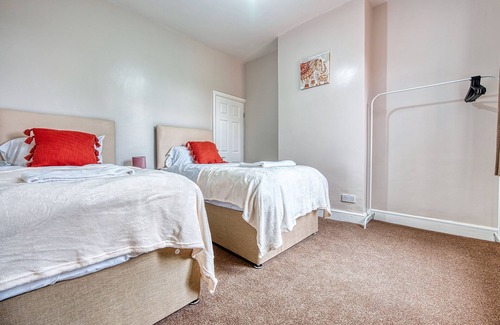 King's Heath House | Cosy Modern