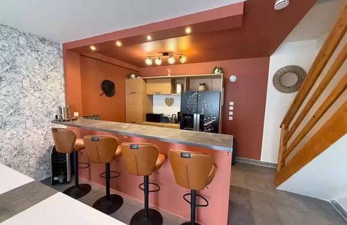 Demouville Apartment | Cosy modern loft close to towns and beaches