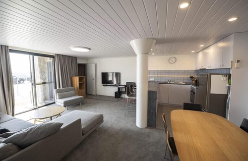 Mount Buller House | Cosy Mount Buller Blue Bird Apartment. In the heart of the village!
