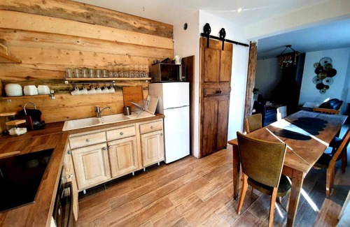 Seyne House | COSY MOUNTAIN HOME