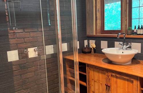 Briagolong House | Cosy Mud brick Bush-Getaway nPet Friendly & country Views