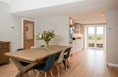 Berwick-upon-Tweed Cottage | Cosy Northumberland farm cottage with hot tub in quiet location