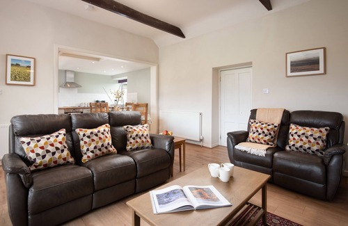 Berwick-upon-Tweed Cottage | Cosy pet friendly farm cottage, 15 minutes to Northumberland coast!