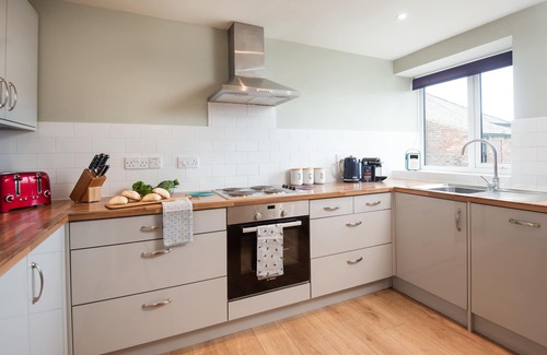 Berwick-upon-Tweed Cottage | Cosy pet friendly farm cottage, 15 minutes to Northumberland coast!