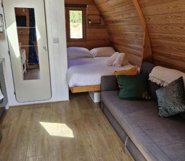 Cheriton Bishop Ski Chalet | Cosy Pod by The Moor & Fishing