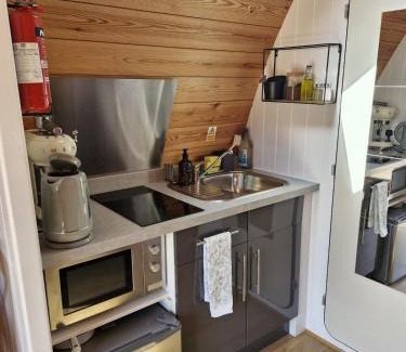 Cheriton Bishop Ski Chalet | Cosy Pod by The Moor & Fishing