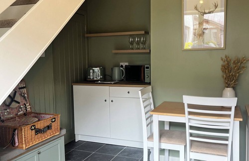 Cardross Apartment | Cosy Private One Bedroom Apartment