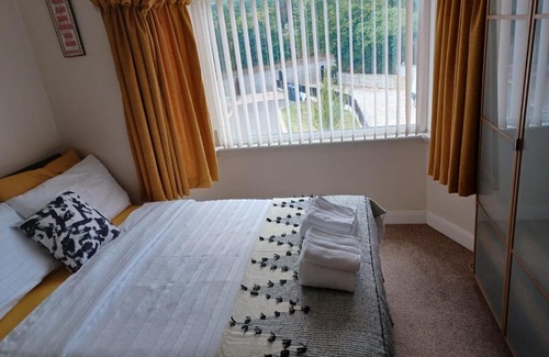 Seisdon House | Cosy, quiet 3 bedroom home with free parking