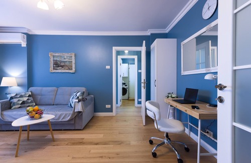 Bucharest City-Centre Apartment | Cosy & Quiet Luxury Apartment - Unirii Square - Old Town - Adela Accommodation