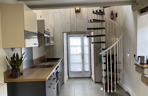 Lacaze Cottage | Cosy Retreat in Converted Bread Oven