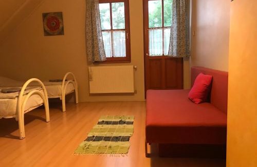 Isaszeg Bed & Breakfast | Cosy rooms on the lake near Budapest and the Airport