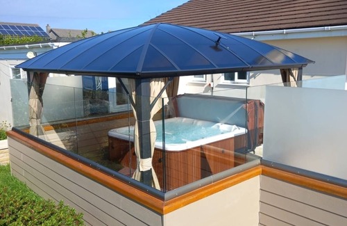 Penryn House | Cosy Rural Bungalow In Cornwall between Falmouth and Helston Nr Penryn Campus