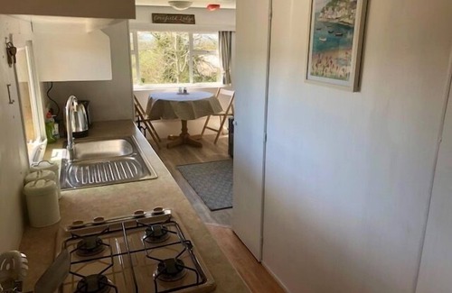 Shaftesbury Cabin | Cosy Rural Lodge at Goldhill Glamping - Sleeps 4