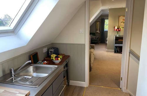 Bottlesford House | Cosy Rural Retreat, Sleeps 3 & Petfriendly