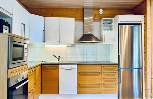 Rukatunturi Villa | Cosy Ski Retreat in Finnish Lapland: Sauna, Fireplace & Ski Trail Nearby