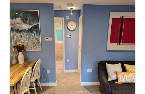 Lelant House | Cosy space, 5 mins to St Ives and dog friendly.