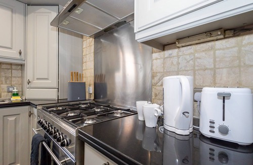 Walkden Apartment | Cosy Spacious Duplex Apartment Near Salford Royal