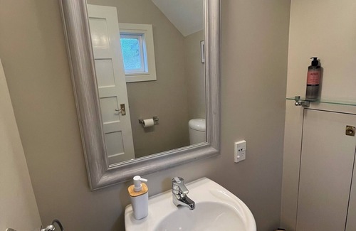 Wellington Apartment | Cosy studio apartment with private parking. Located near Kelburn and the CBD.