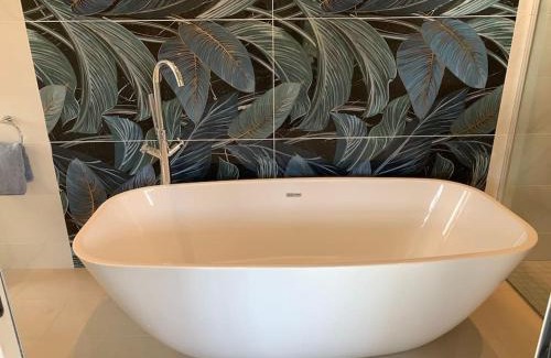 Killybegs House | Cosy Studio Cabin set in nature with stove