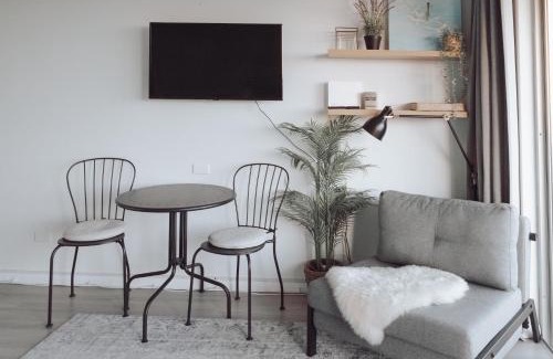 Greenwich Apartment | Cosy studio with a big view