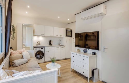 Spijkenisse Apartment | Cosy Studio with Balcony