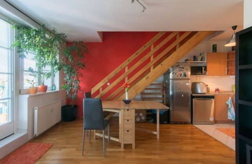 Prague 14 Apartment | Cosy, sunny two-story apartment, 20min center
