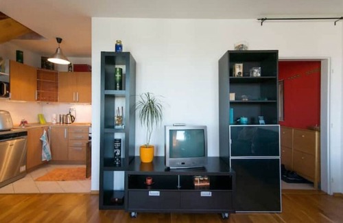 Prague 14 Apartment | Cosy, sunny two-story apartment, 20min center