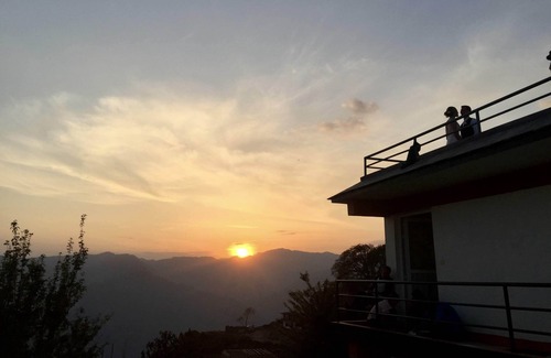 Dolakha House | Cosy, swiss style homely setting on a hilltop with delicious food