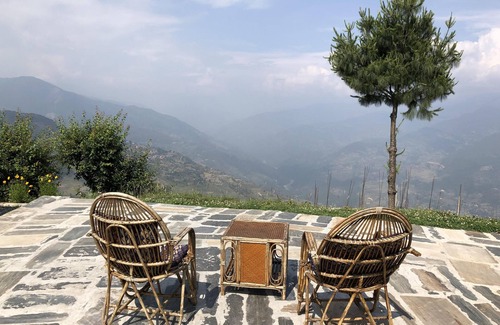 Dolakha House | Cosy, swiss style homely setting on a hilltop with delicious food