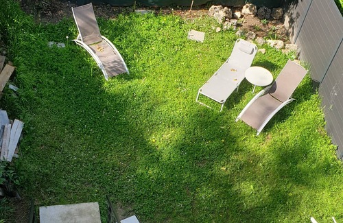 Agen House | Cosy town house with garden