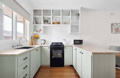 Geelong West House | Cosy Townhouse in the Heart of Geelong West