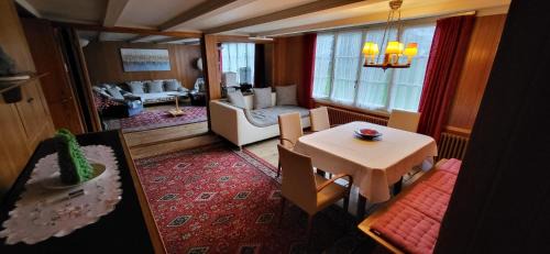 Wengen Apartment | Cosy Traditional Swiss Chalet