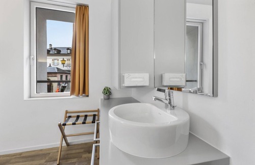 Sierre Hotel | Cosy twin room in the heart of Sierre