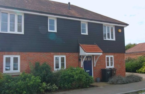 Andover Apartment | Cosy Two Bedroom Home in Andover